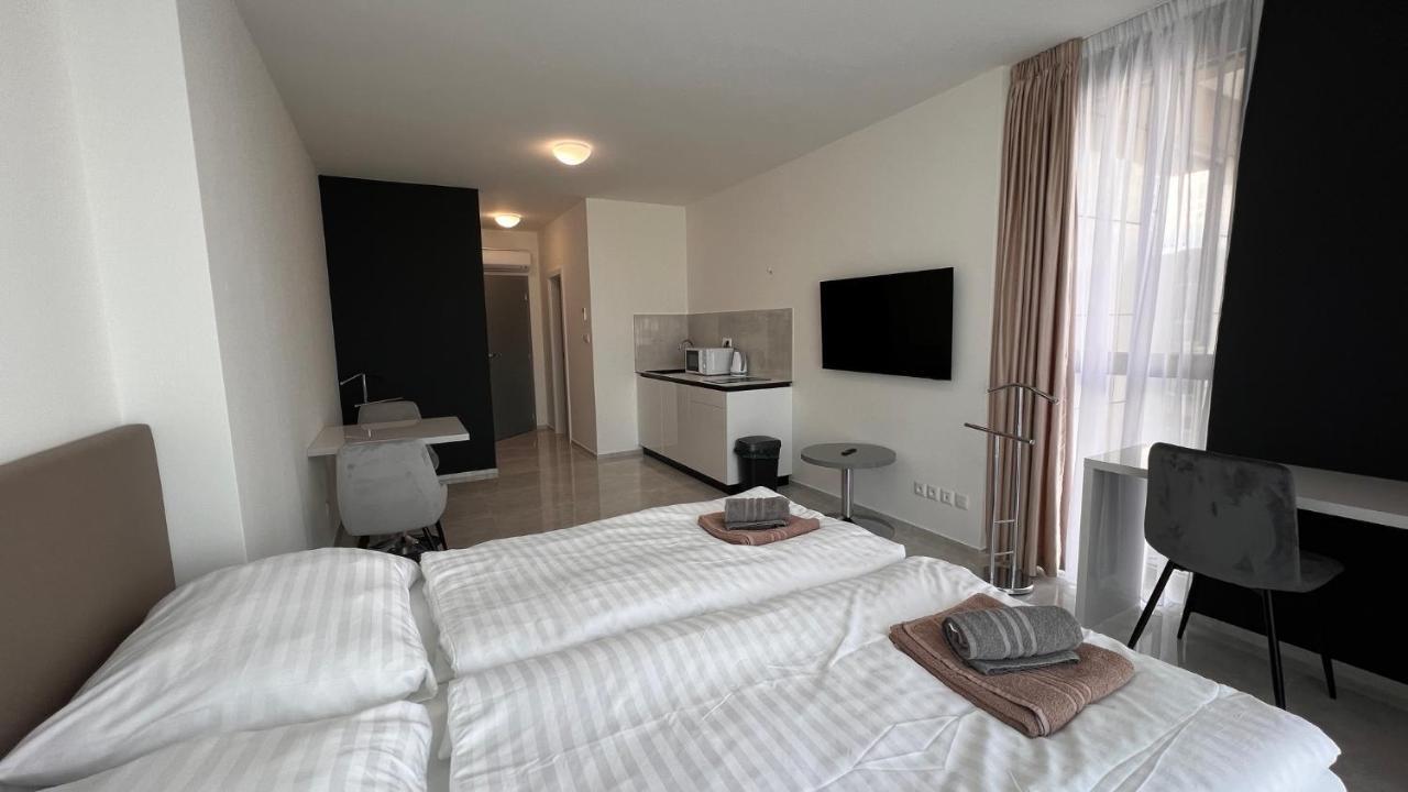 Air Conditioned 1 Room Apartment Vienna Gate, 2 Bratislava Ngoại thất bức ảnh