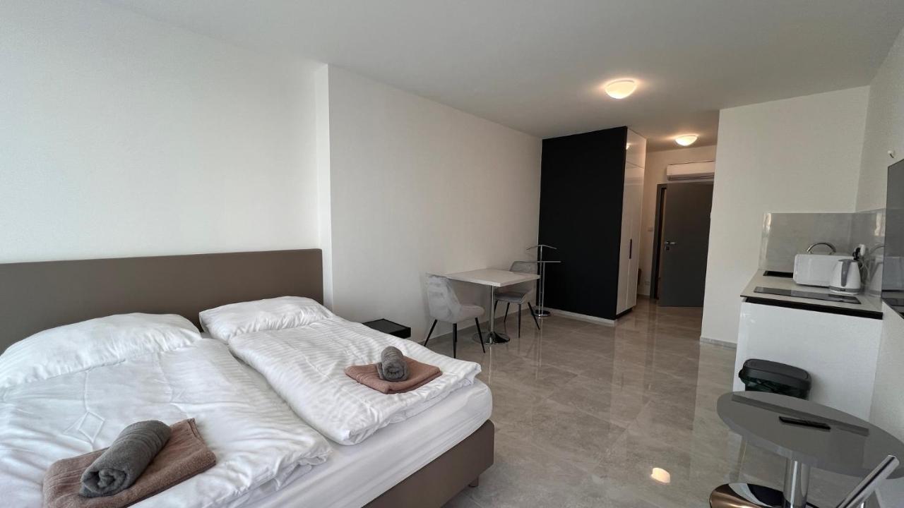 Air Conditioned 1 Room Apartment Vienna Gate, 2 Bratislava Ngoại thất bức ảnh