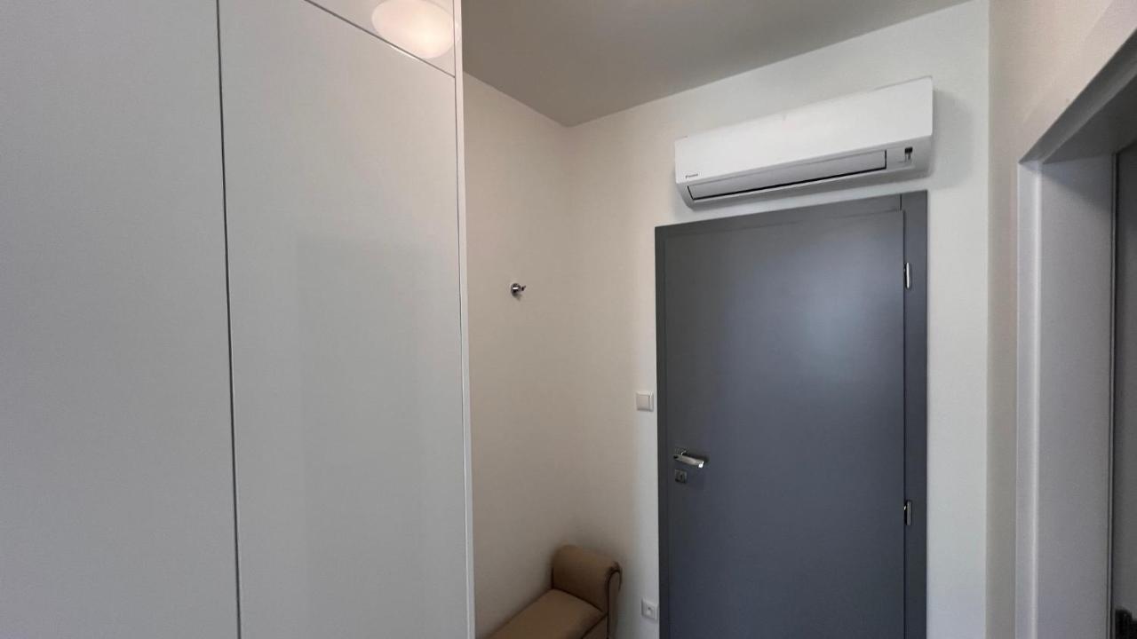 Air Conditioned 1 Room Apartment Vienna Gate, 2 Bratislava Ngoại thất bức ảnh